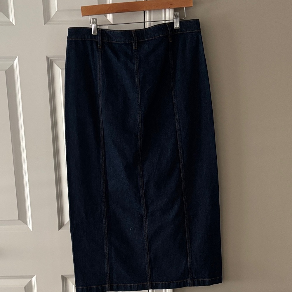 LOFT Dark Blue Denim Skirt - Picture 3 of 5